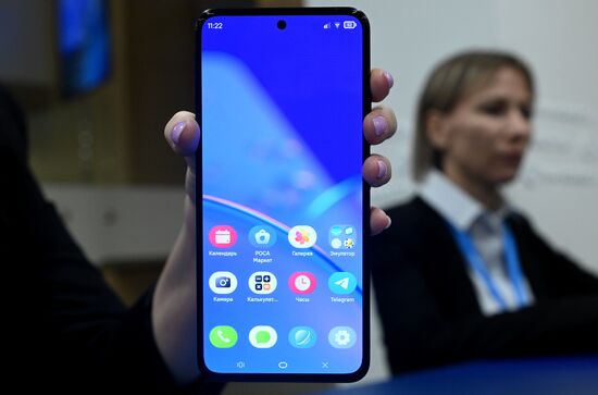 Russia Domestic Smartphone Presentation