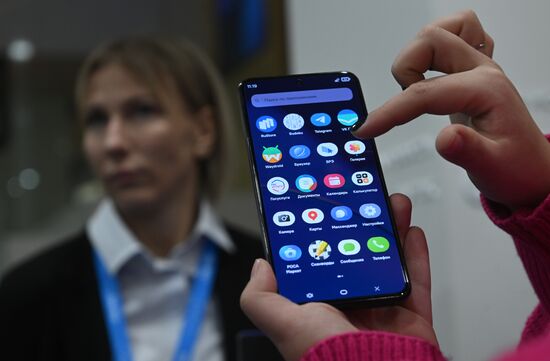Russia Domestic Smartphone Presentation