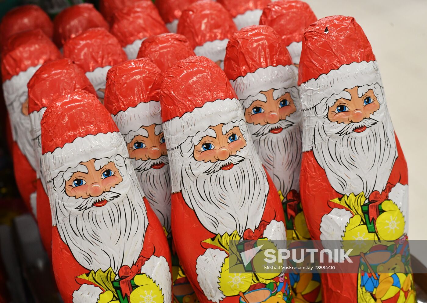 Russia New Year Season Preparations
