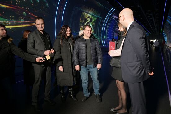 RUSSIA EXPO. Exhibition awards its three millionth visitor