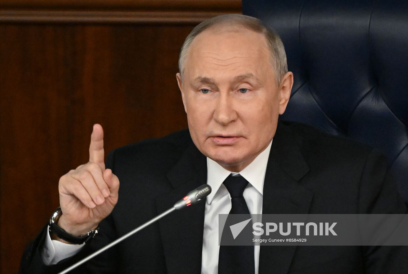 Russia Putin Defence Ministry Board