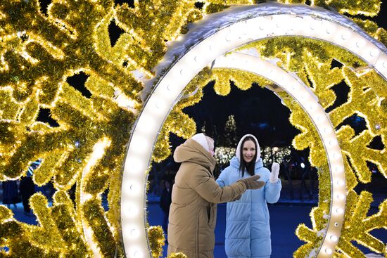 Russia New Year Preparations