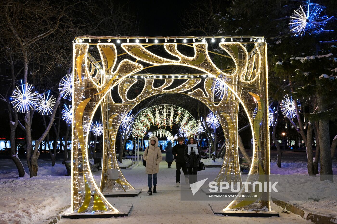 Russia New Year Preparations