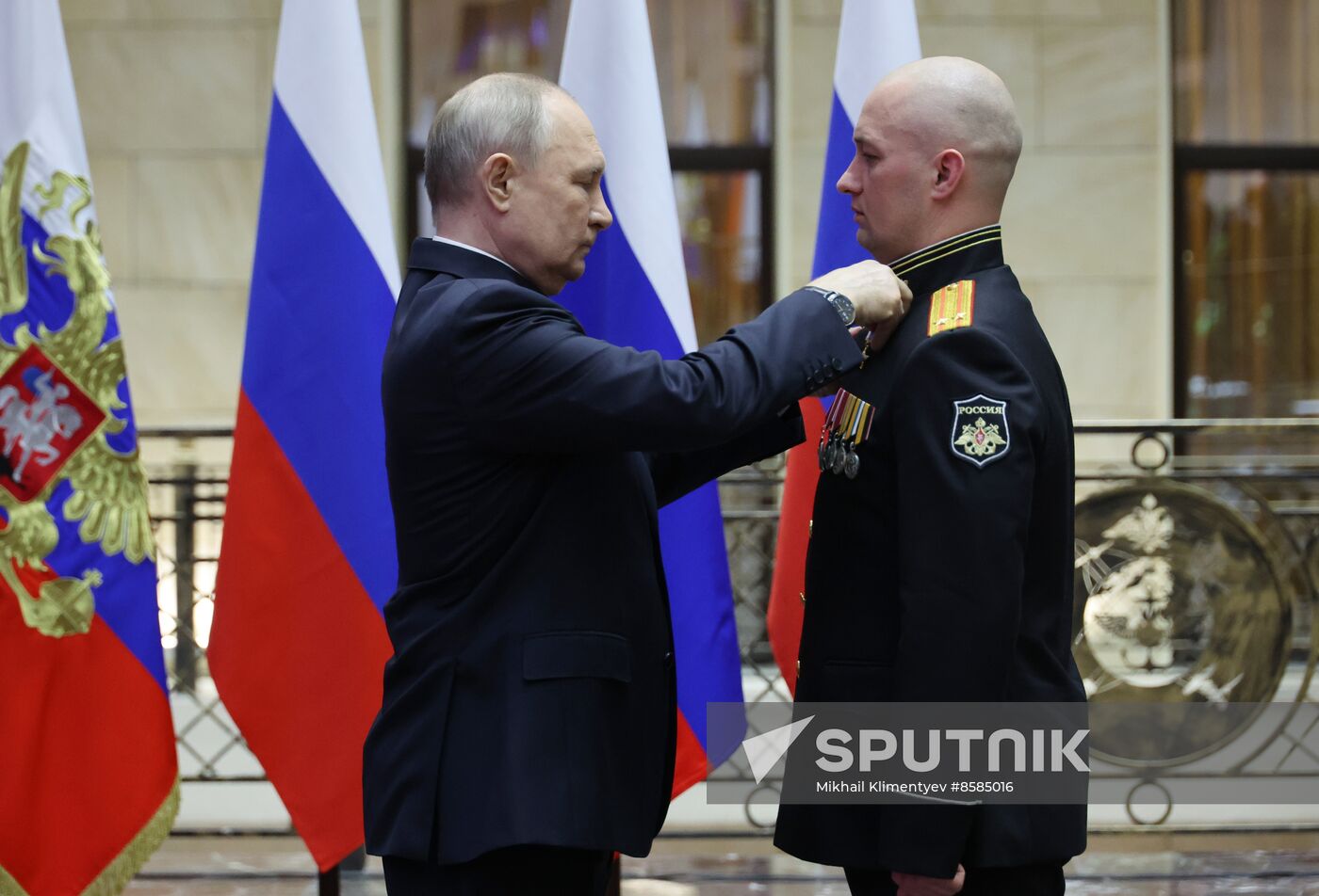 Russia Putin Hero Gold Medals Presentation