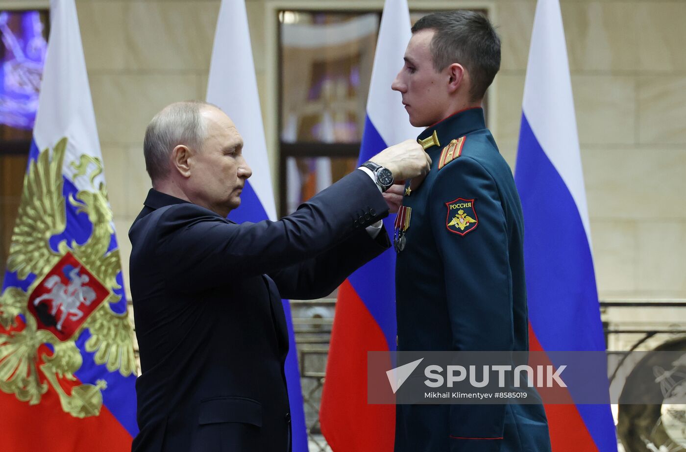 Russia Putin Hero Gold Medals Presentation