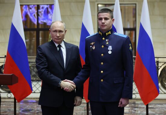 Russia Putin Hero Gold Medals Presentation