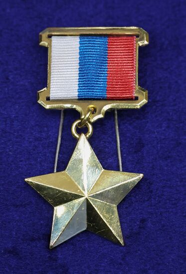 Russia Putin Hero Gold Medals Presentation