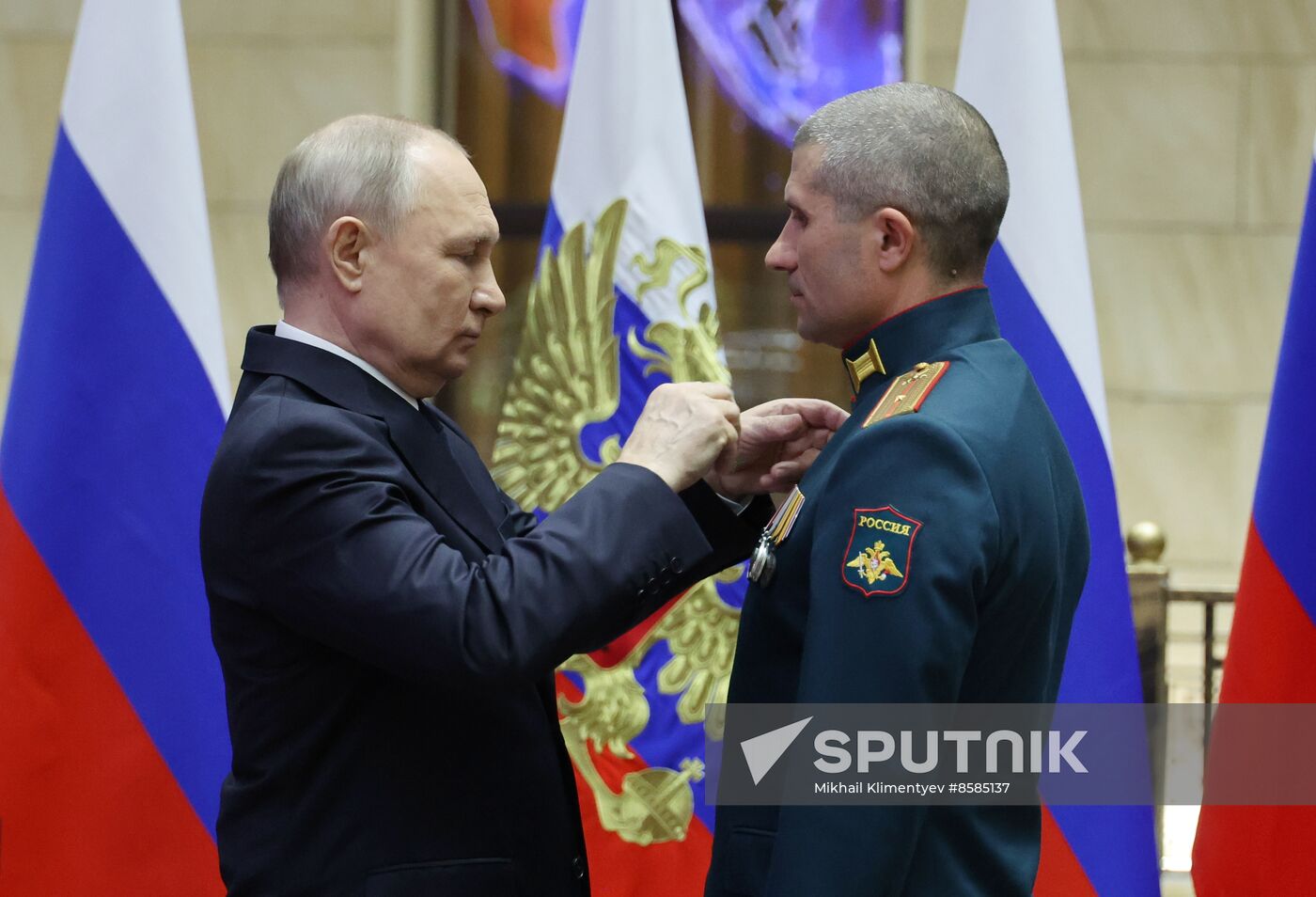 Russia Putin Hero Gold Medals Presentation