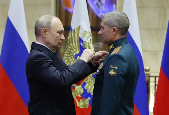 Russia Putin Hero Gold Medals Presentation