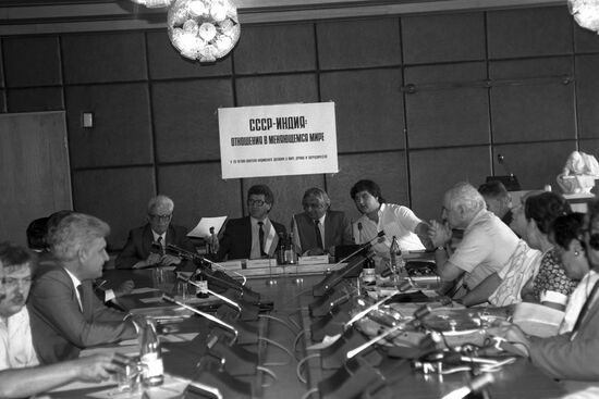 USSR-India: Relations in Changing World news conference