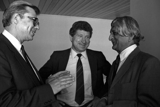 USSR-India: Relations in Changing World news conference