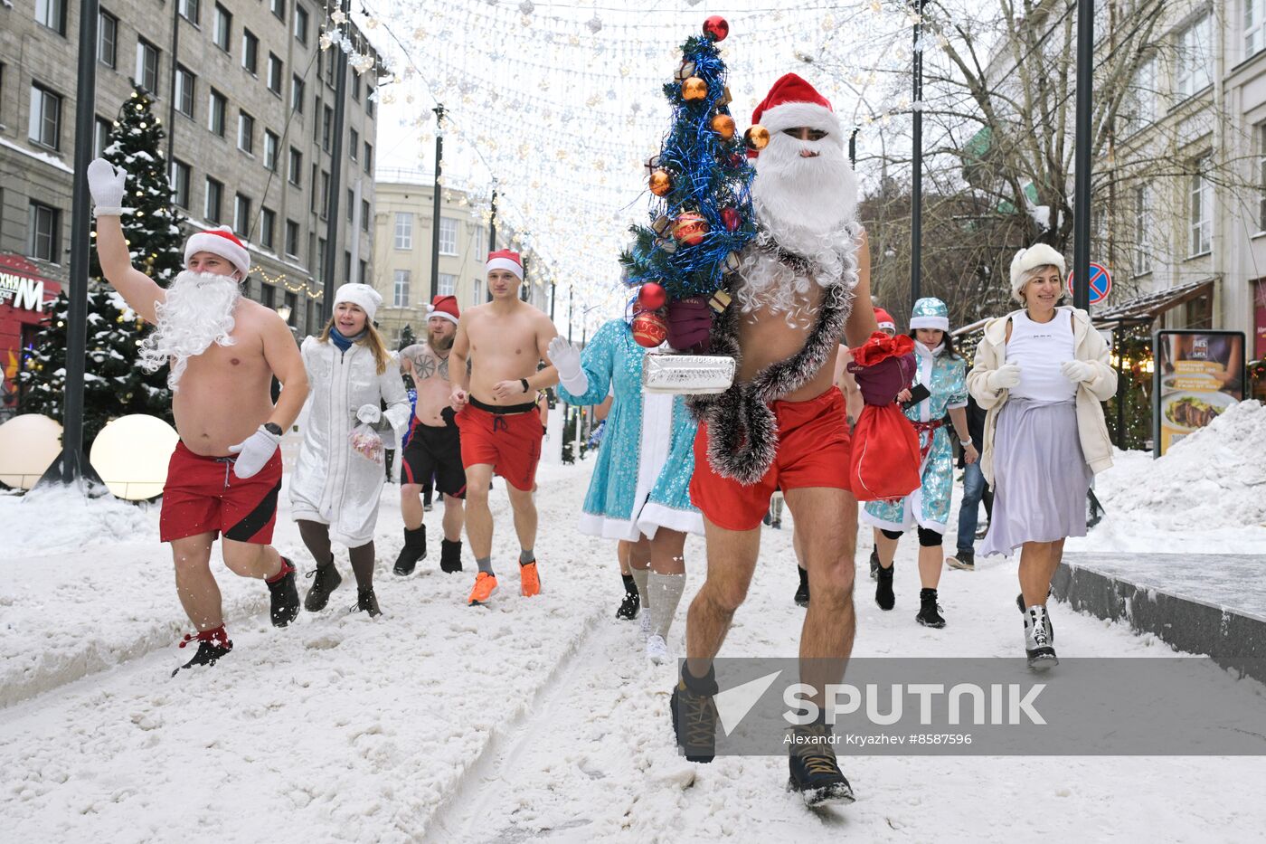 Russia Winter Swimmers Race