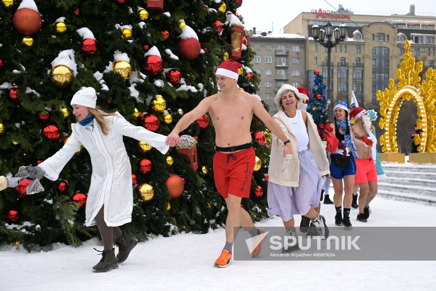 Russia Winter Swimmers Race