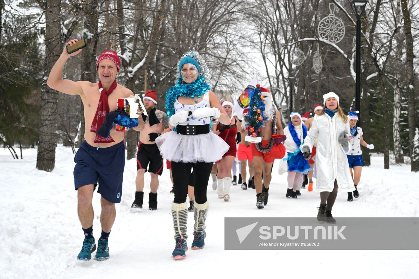 Russia Winter Swimmers Race