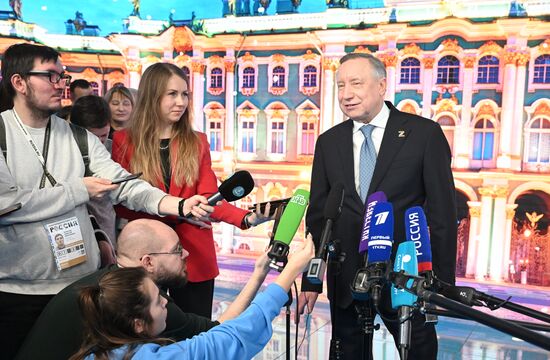 The International RUSSIA EXPO Forum and Exhibition. St. Petersburg Governor Alexander Beglov at the press scrum. Location: Russia, Moscow. Author: Ilya Pitalev/Sputnik. RUSSIA EXPO. St. Petersburg Day