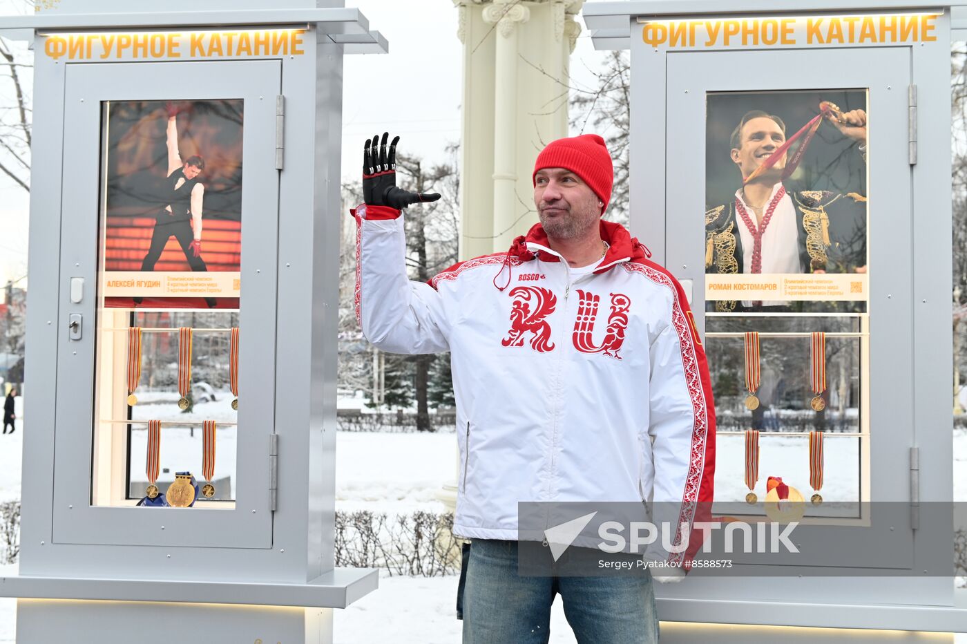 RUSSIA EXPO. Opening ceremony of Glory Alley new exhibition