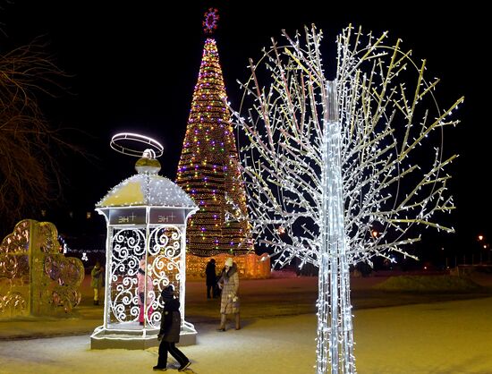 Russia New Year Season Preparations