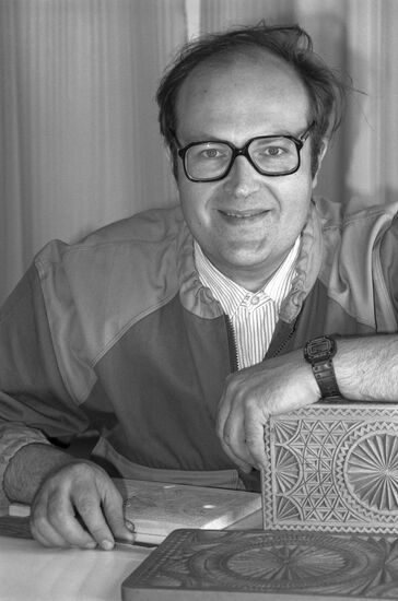 Moscow wood carver Kozlov