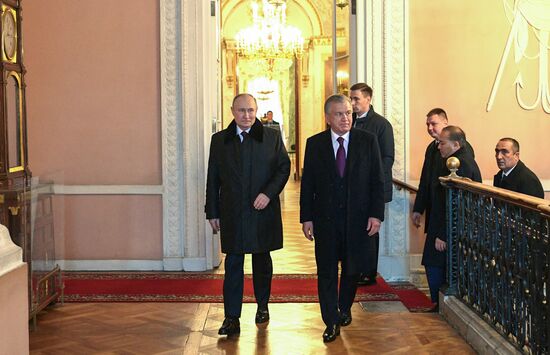 Russia CIS State Heads Palaces Tour