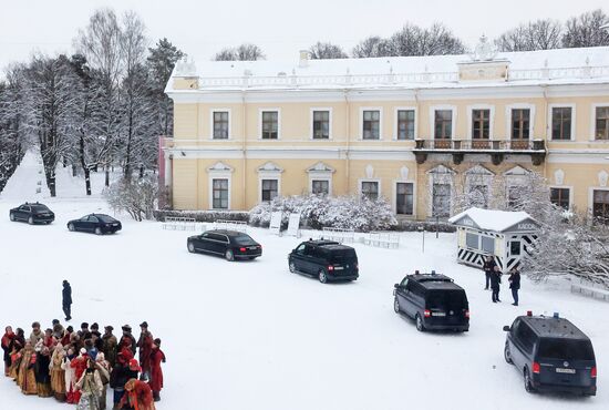 Russia CIS State Heads Palaces Tour