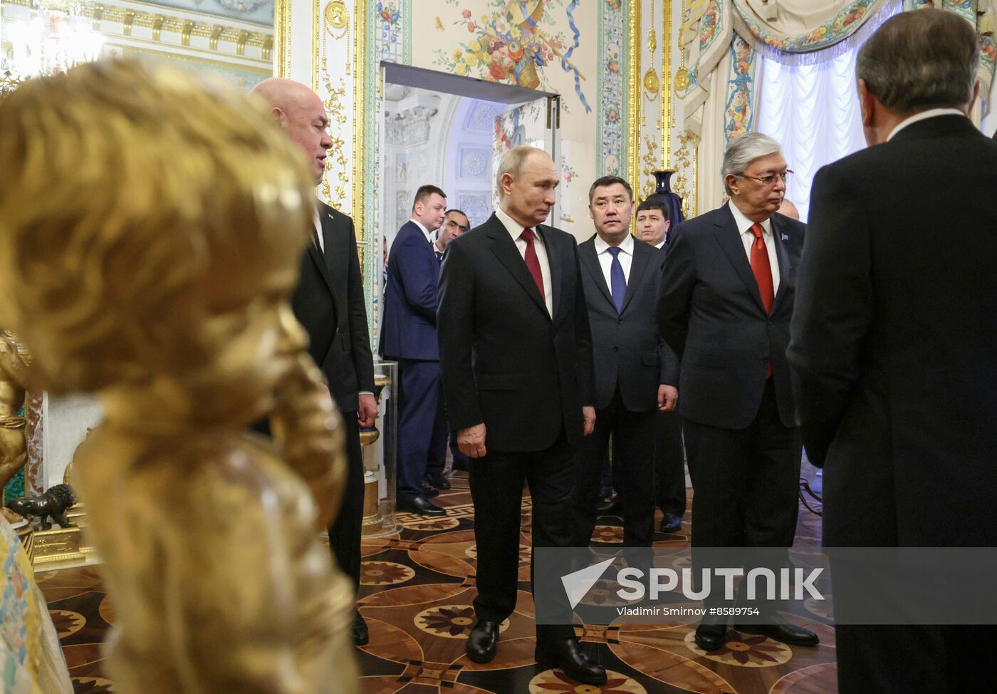 Russia CIS State Heads Palaces Tour