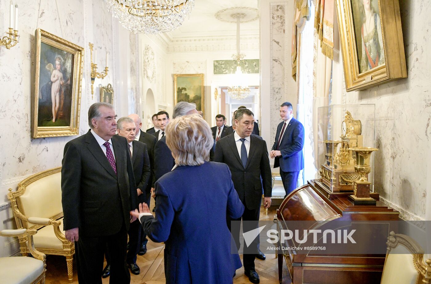 Russia CIS State Heads Palaces Tour