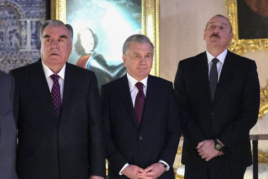 Russia CIS State Heads Palaces Tour