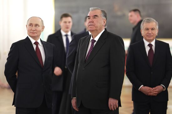 Russia CIS State Heads Palaces Tour