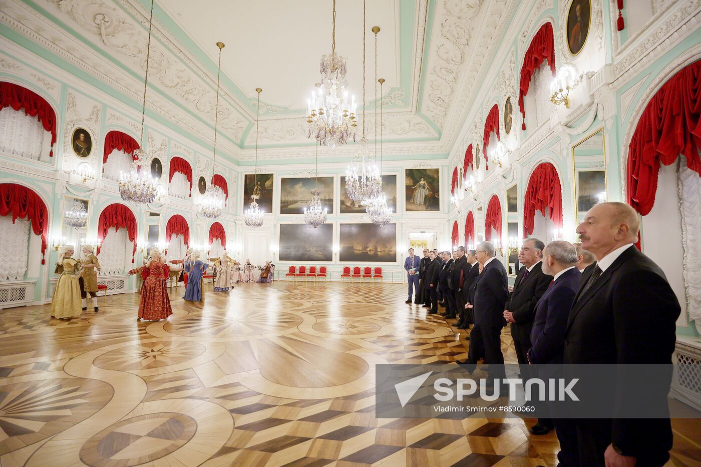 Russia CIS State Heads Palaces Tour