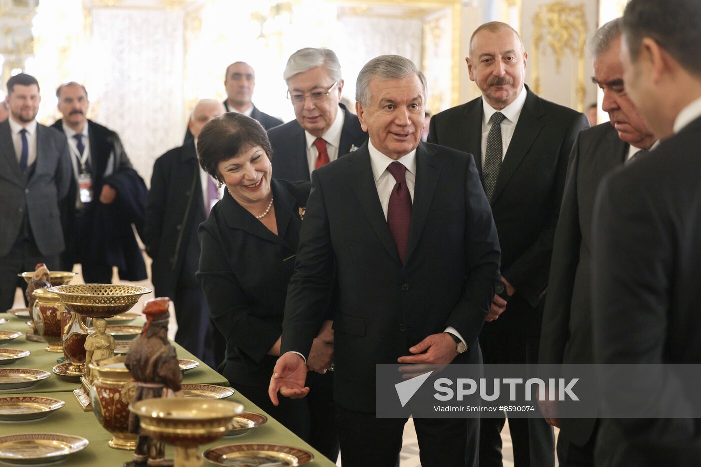 Russia CIS State Heads Palaces Tour