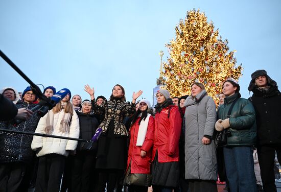 RUSSIA EXPO. Unveiling main Christmas tree
