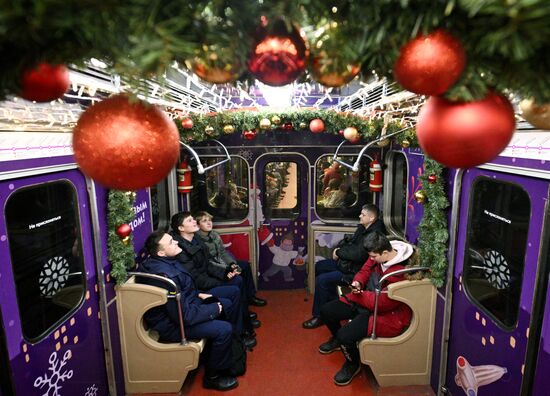 Russia New Year Season Metro