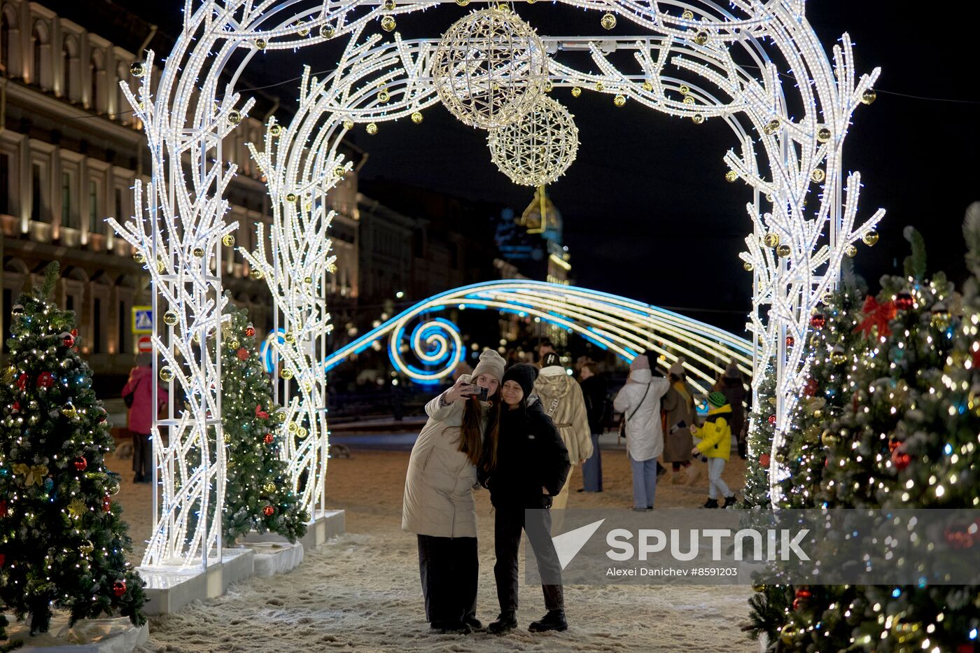 Russia New Year Season Preparations