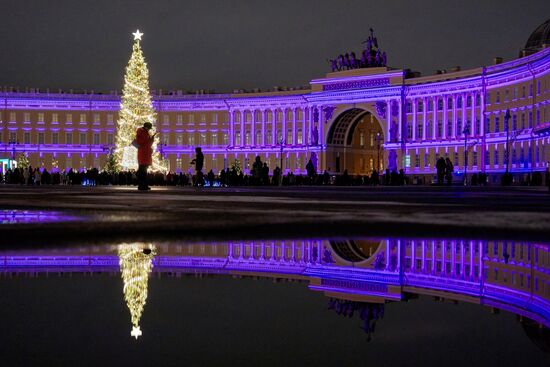 Russia New Year Season Preparations