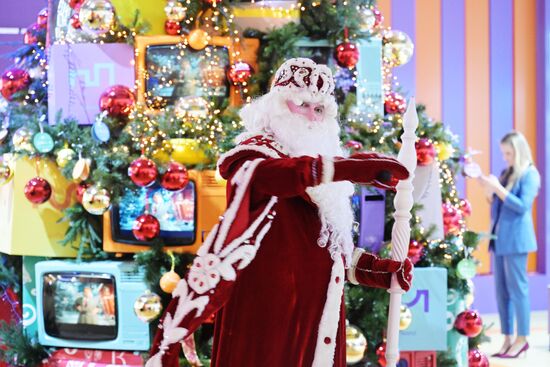 RUSSIA EXPO. A New Year show for children by the Movement of the First