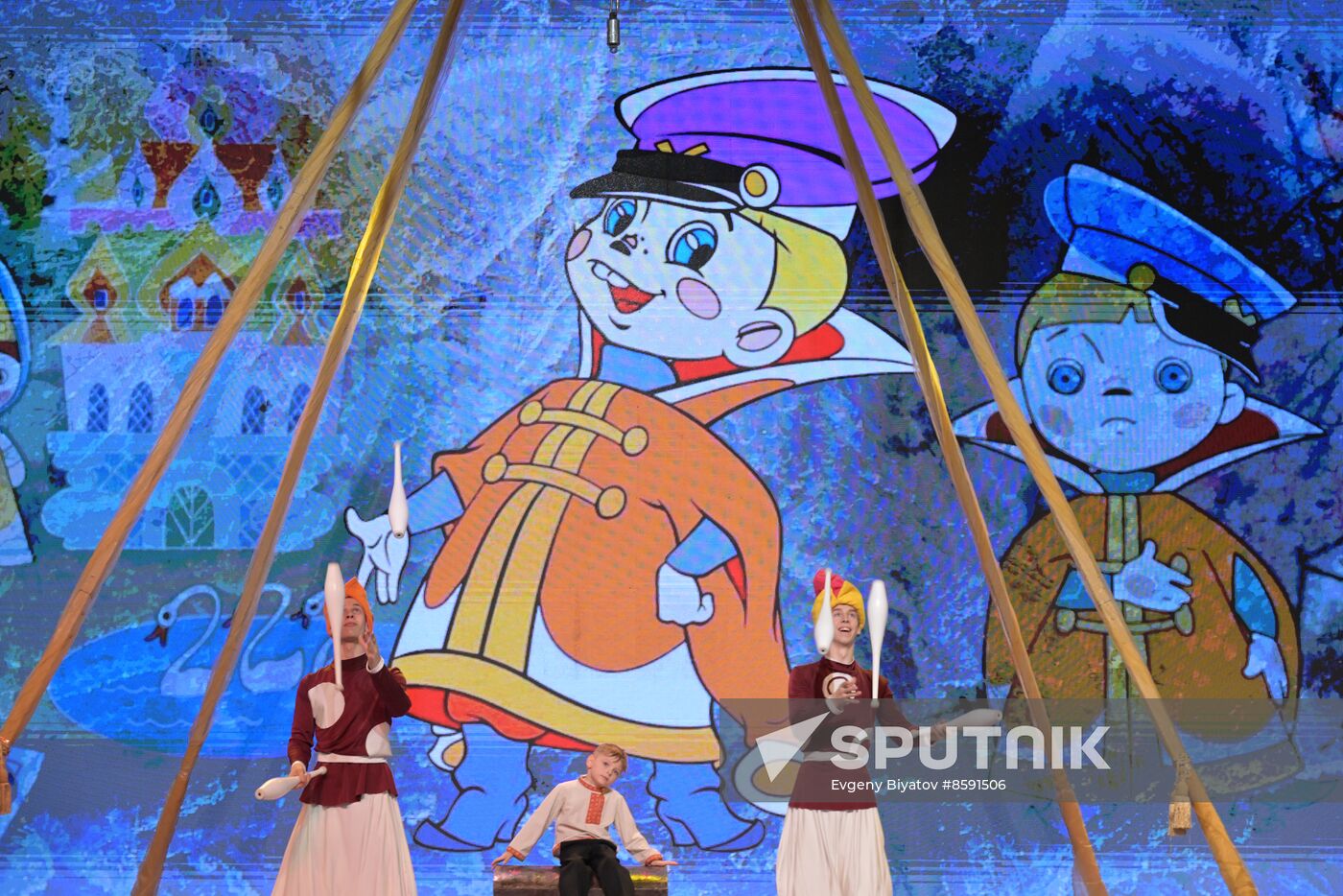RUSSIA EXPO. A New Year show for children by the Movement of the First