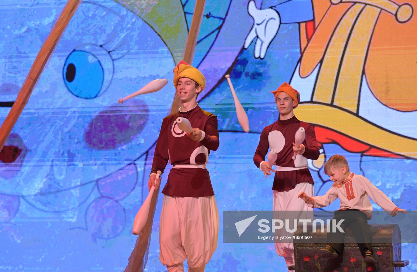 RUSSIA EXPO. A New Year show for children by the Movement of the First