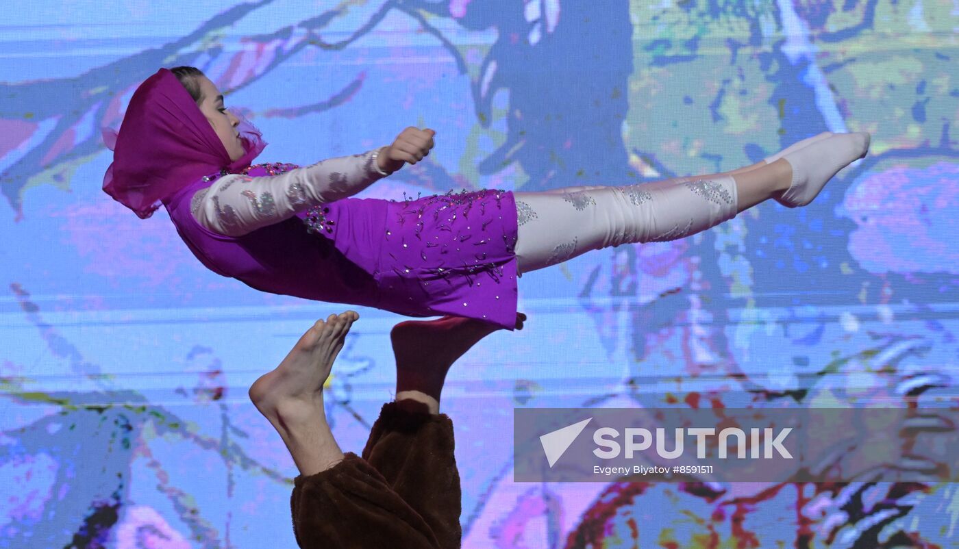 RUSSIA EXPO. A New Year show for children by the Movement of the First