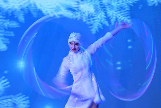 RUSSIA EXPO. A New Year show for children by the Movement of the First