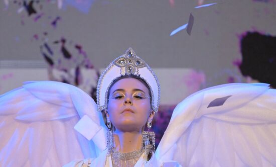 RUSSIA EXPO. A New Year show for children by the Movement of the First