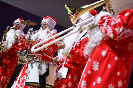 RUSSIA EXPO. A New Year show for children by the Movement of the First