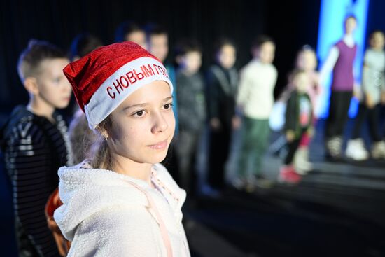 RUSSIA EXPO. Christmas Tree of Knowledge. History Tree