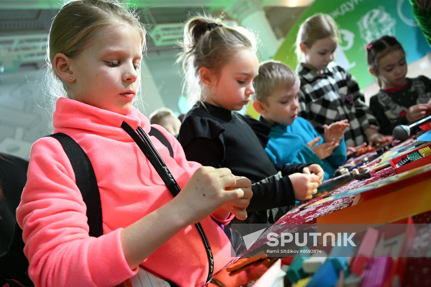 RUSSIA EXPO. Animated Christmas Tree: interactive animated filmmaking workshop