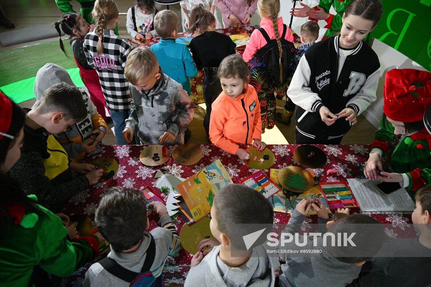 RUSSIA EXPO. Animated Christmas Tree: interactive animated filmmaking workshop