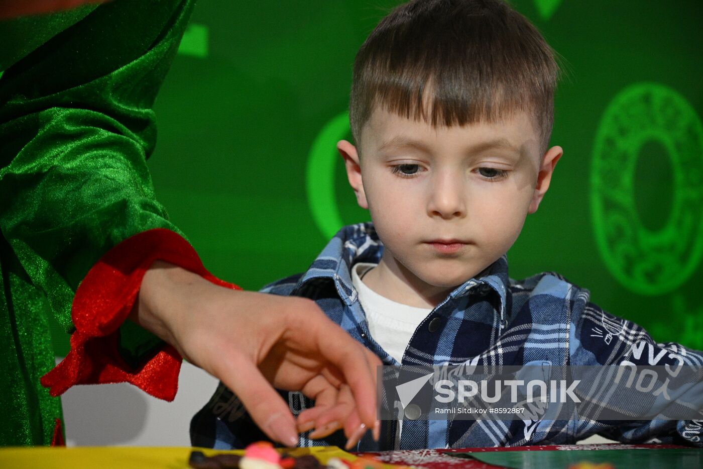 RUSSIA EXPO. Animated Christmas Tree: interactive animated filmmaking workshop