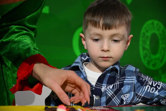 RUSSIA EXPO. Animated Christmas Tree: interactive animated filmmaking workshop