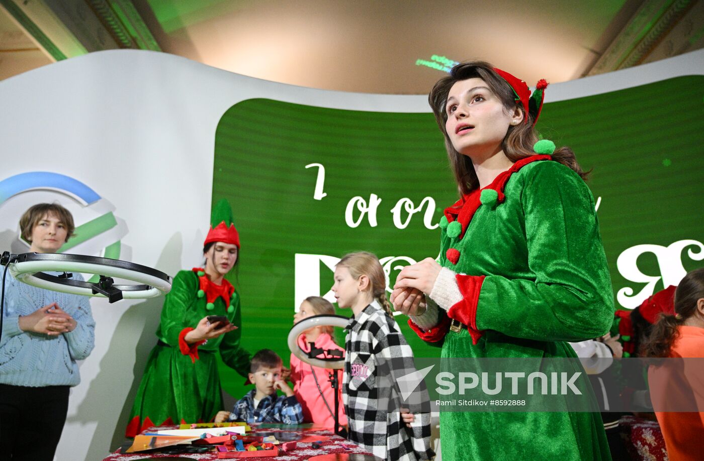 RUSSIA EXPO. Animated Christmas Tree: interactive animated filmmaking workshop