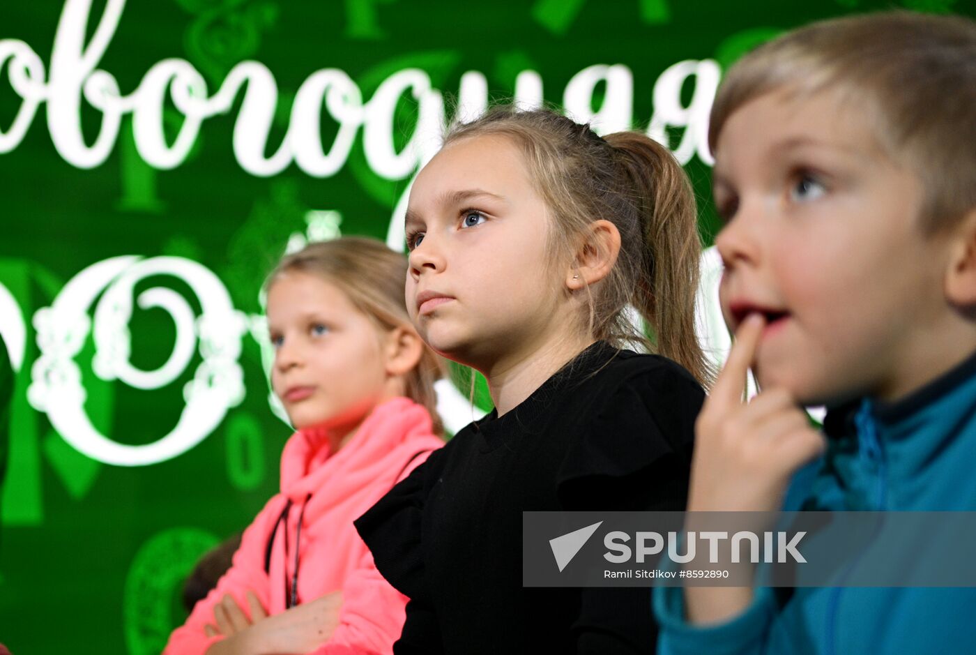 RUSSIA EXPO. Animated Christmas Tree: interactive animated filmmaking workshop