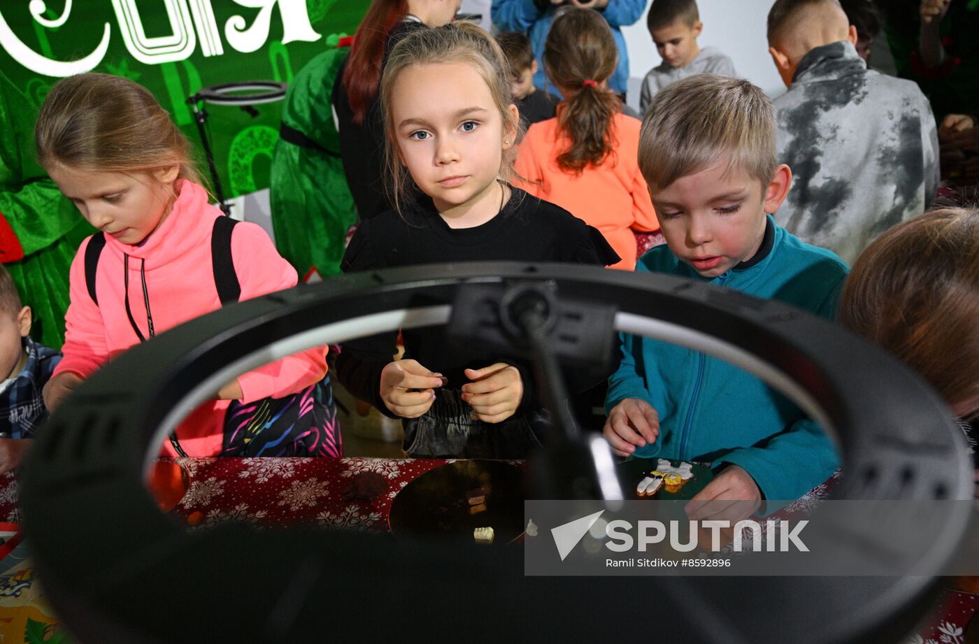 RUSSIA EXPO. Animated Christmas Tree: interactive animated filmmaking workshop