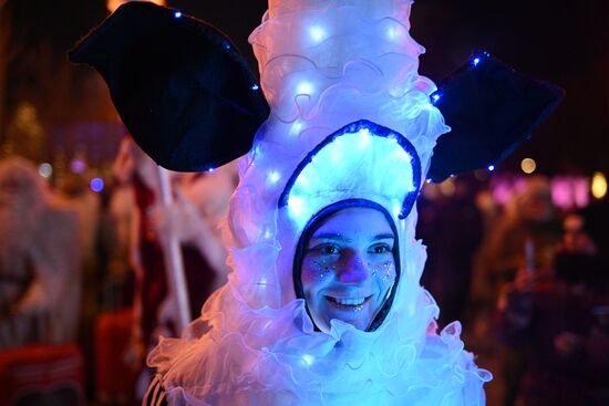 The International RUSSIA EXPO Forum and Exhibition. Father Frost Parade. Location: Russia, Moscow. Author: Ramil Sitdikov/Sputnik. RUSSIA EXPO. Father Frost Parade